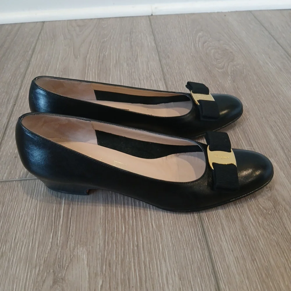 SALVATORE Ferragamo Flats Boutique Vera Pump Black Size 8 Narrow - Picture 2 of 14